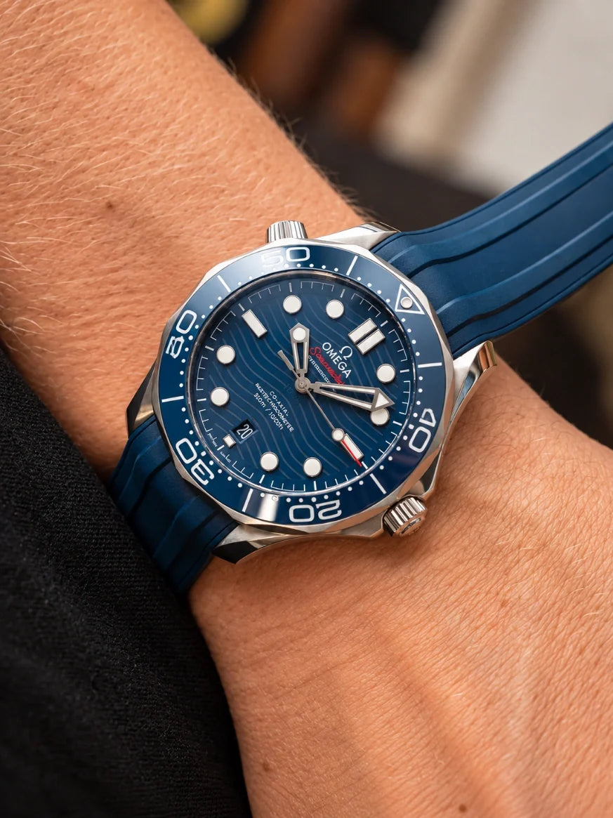Omega Seamaster Diver 300M Blue Rubber